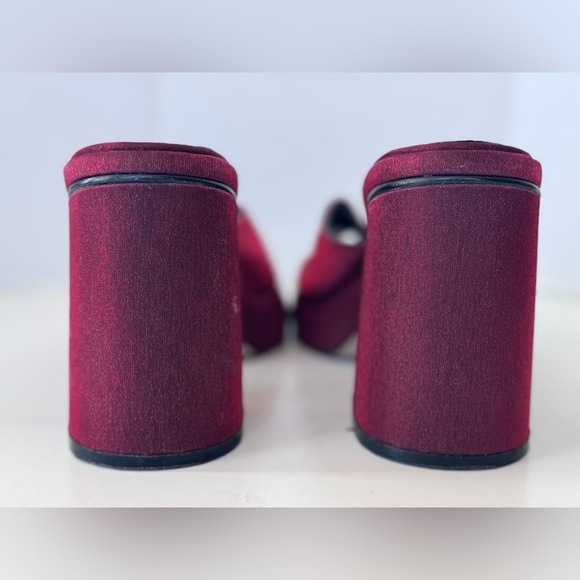 vintage 90s Y2K bp red shiny metallic platform slip on sandals Size 8 * FLAWS - Picture 9 of 13